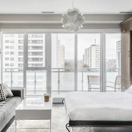 Toronto Sophisticated Studio